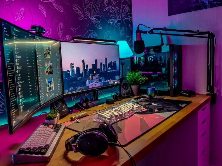 Onyx 10 Monitor Mounted Computer Light